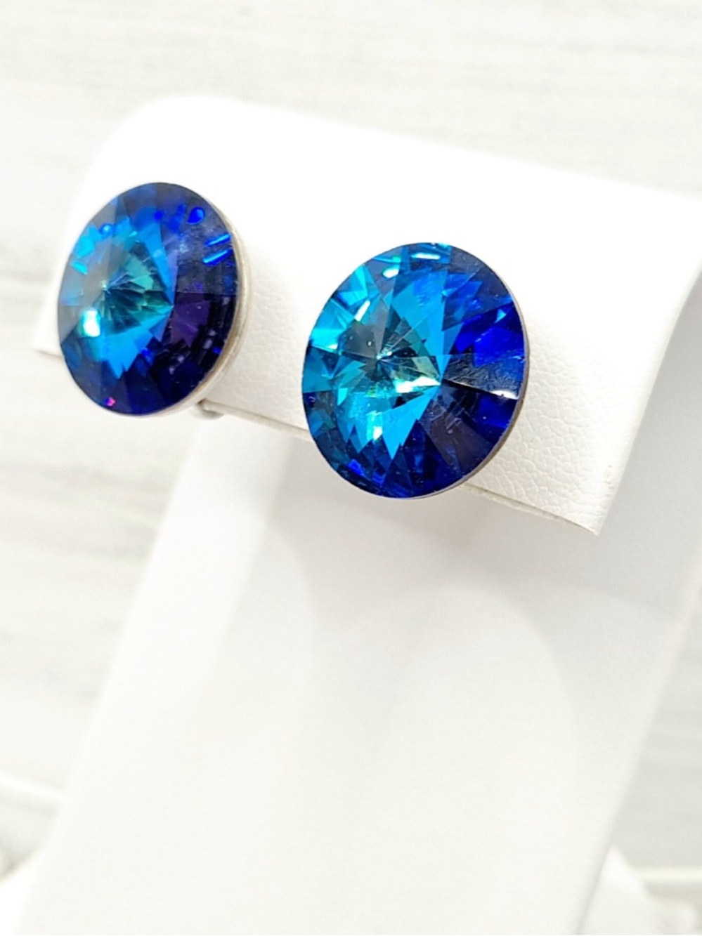 Vintage Weiss Vivid Blue Round Crystal Clip-On Earrings - Picture 4 of 10